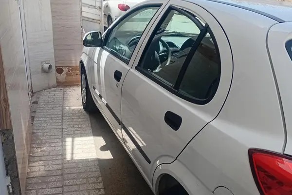 تیبا، هاچ بک