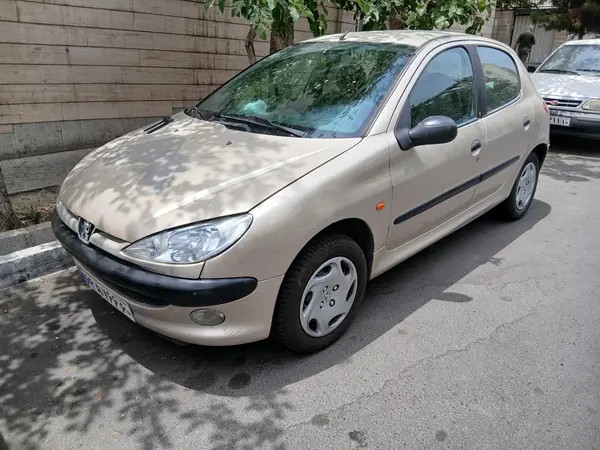 پژو، 206