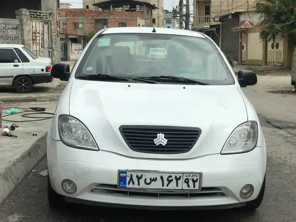 تیبا، هاچ بک