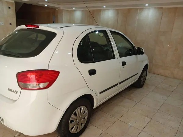 تیبا، هاچ بک