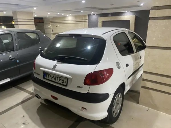 پژو، 206