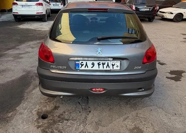 پژو، 206