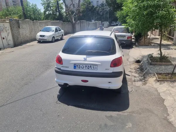 پژو، 206