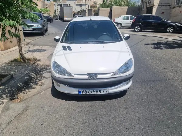 پژو، 206