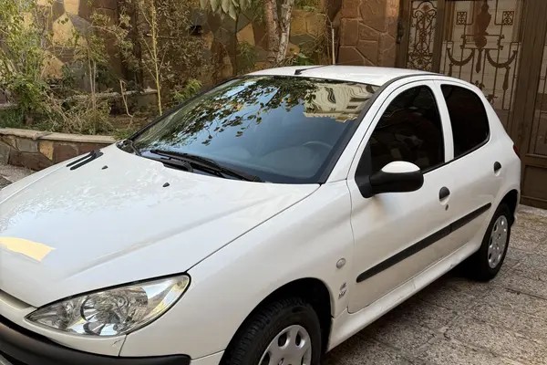 پژو، 206