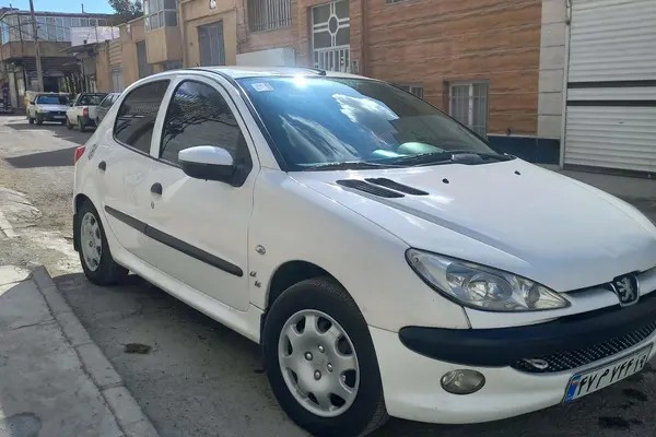 پژو، 206
