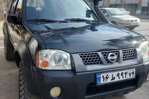 نیسان، رونیز