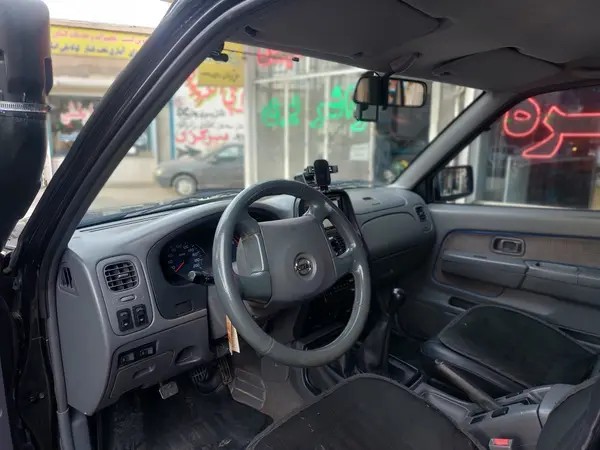 نیسان، رونیز