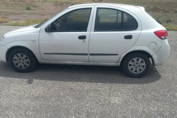 تیبا، هاچ بک