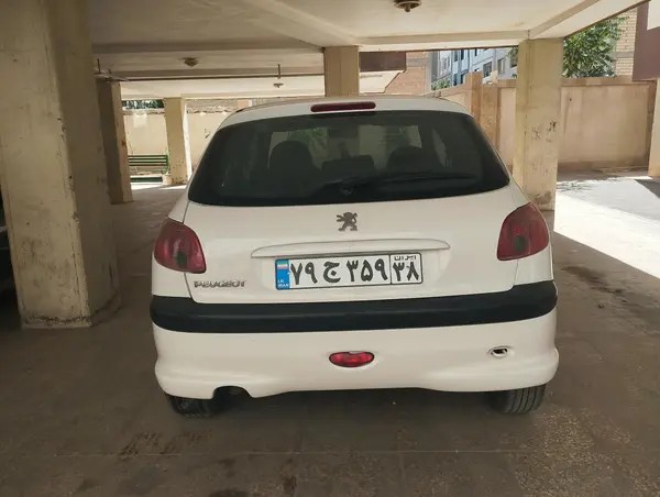 پژو، 206