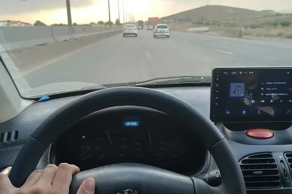 پژو، 206