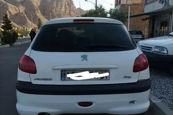 پژو، 206