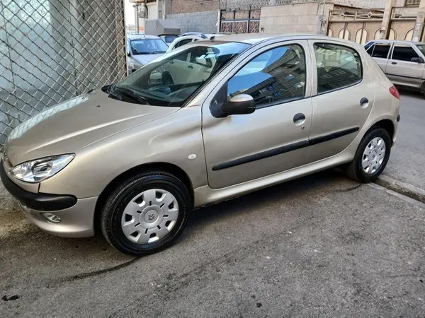 پژو، 206