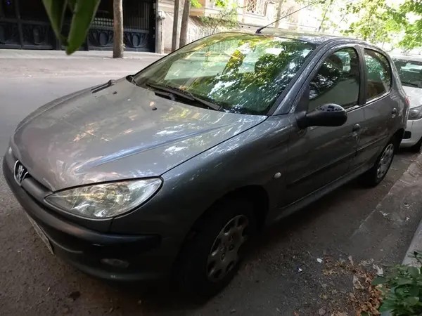 پژو، 206