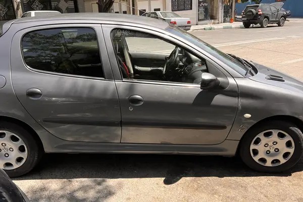 پژو، 206
