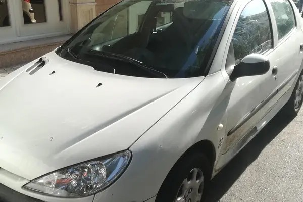 پژو، 206