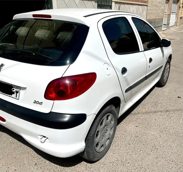 پژو، 206