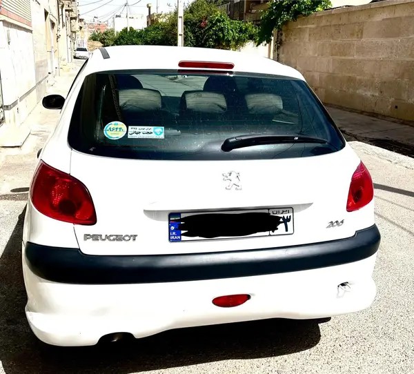 پژو، 206