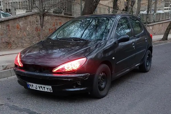 پژو، 206