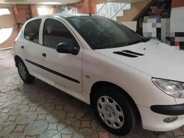 پژو، 206
