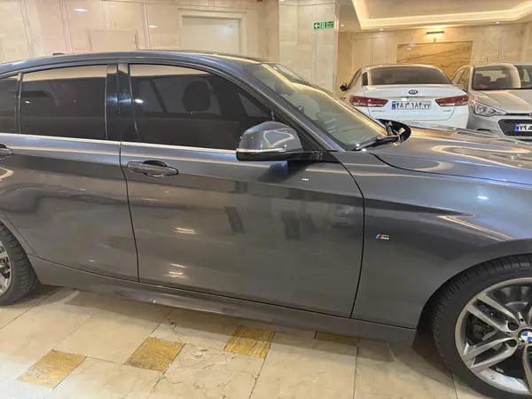 ب ام و، سری 1 هاچ بک