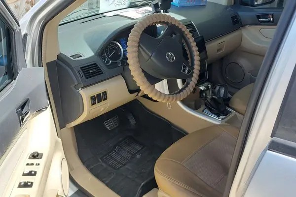 بایک، سابرینا هاچ بک (مونتاژ)