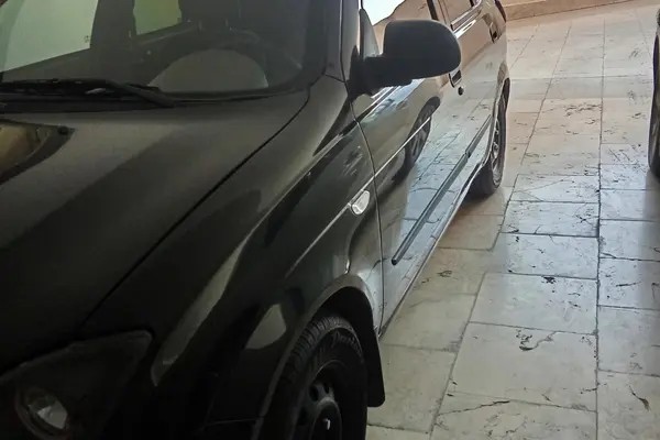 تیبا، هاچ بک