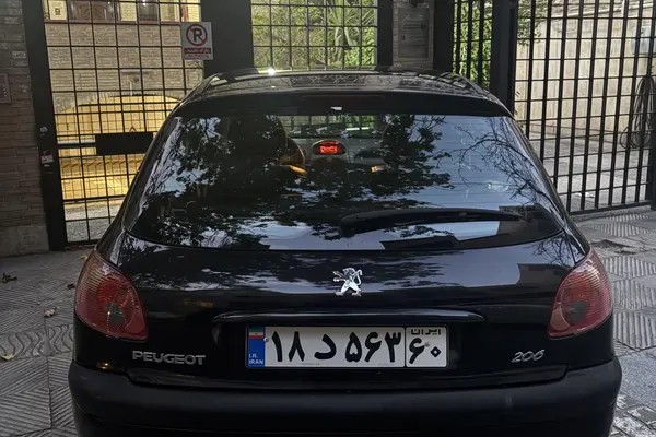 پژو، 206