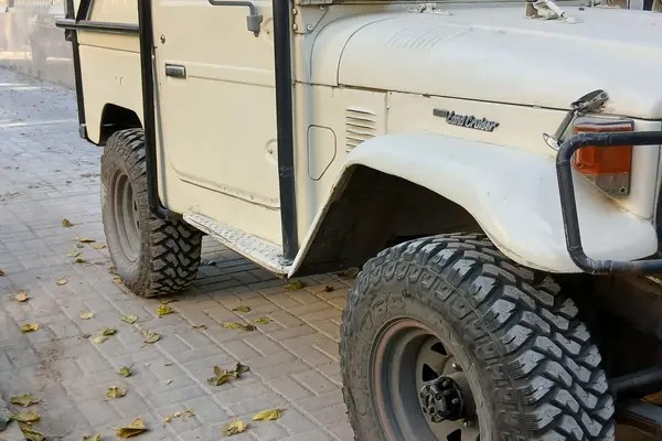 تویوتا، لندکروز دو در