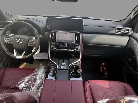 لکسوس، LX