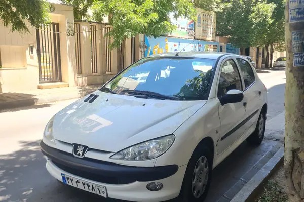 پژو، 206