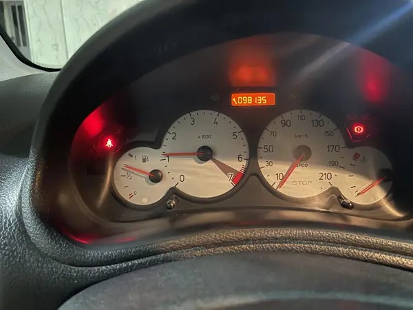 پژو، 206