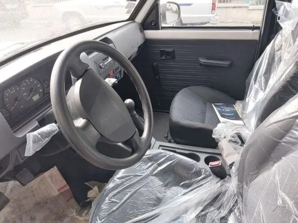 کارا، دو کابین
