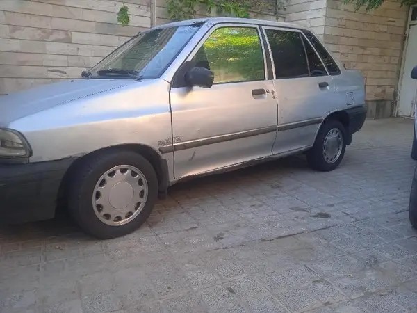 پراید، صندوق دار