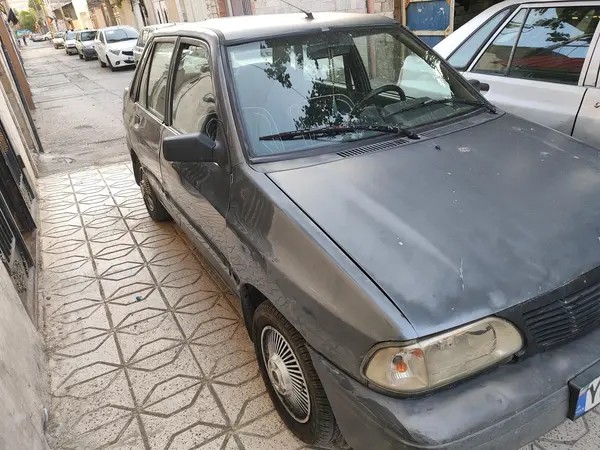 پراید، صندوق دار
