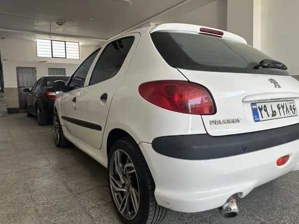 پژو، 206