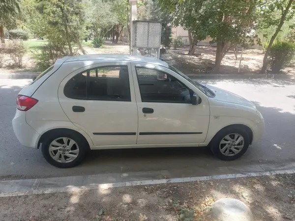 تیبا، هاچ بک