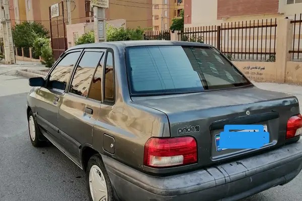 پراید، صندوق دار