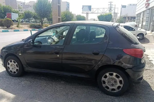 پژو، 206