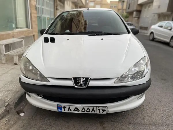 پژو، 206