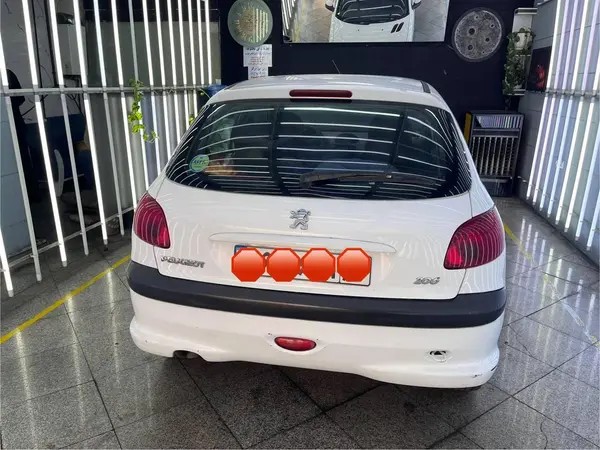پژو، 206