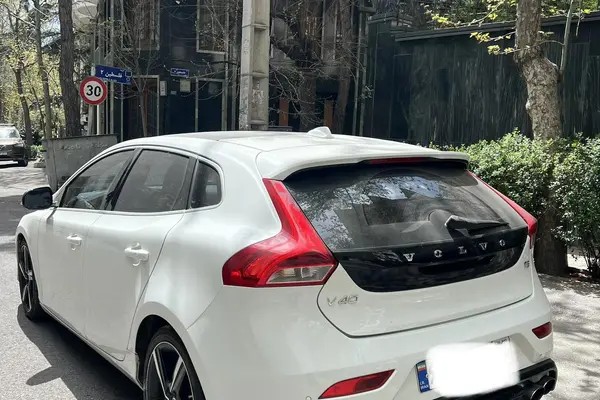 ولوو، V40
