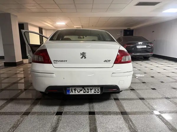 پژو، 407