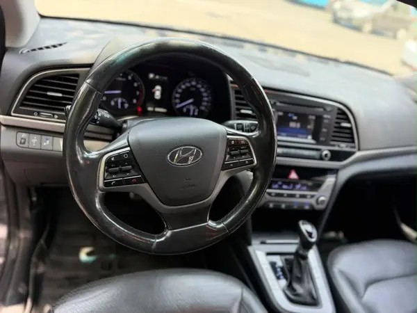هیوندای، النترا