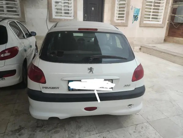 پژو، 206