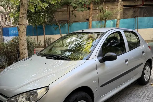 پژو، 206