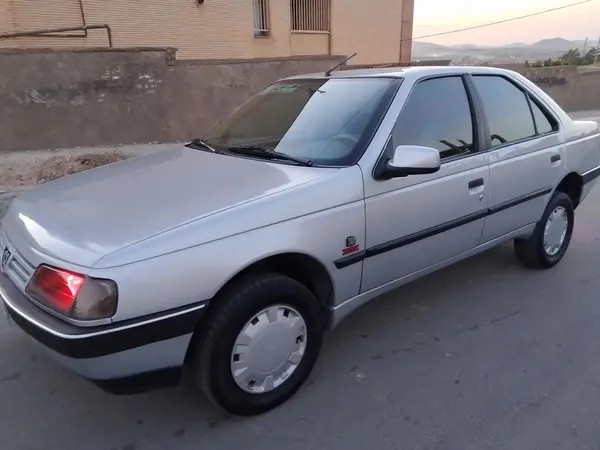 پژو، 405