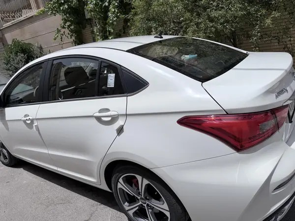 ام وی ام، آریزو 5ev