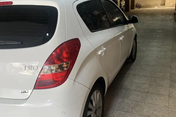 هیوندای، i20