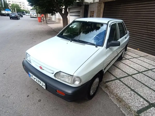 پراید، صندوق دار
